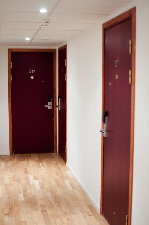 Stay Xtra Hotel Kista Стокгольм Экстерьер фото