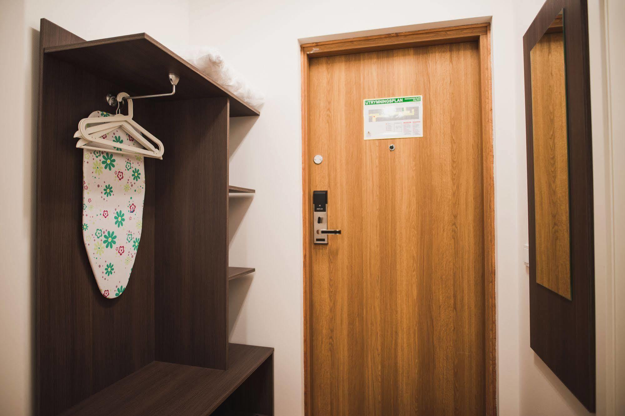 Stay Xtra Hotel Kista Стокгольм Экстерьер фото